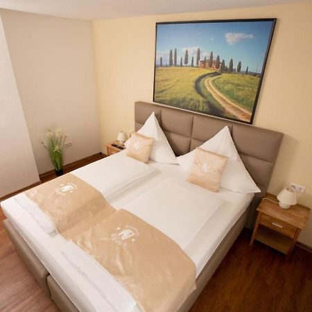 Hotel Baeren Hechingen Esterno foto